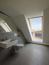 Attic Erdbergstrasse - bathroom