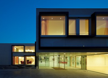 Social Center Klosterreben - entrance at night