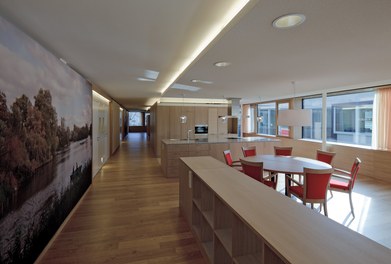 Social Center Klosterreben - lounge with kitchen