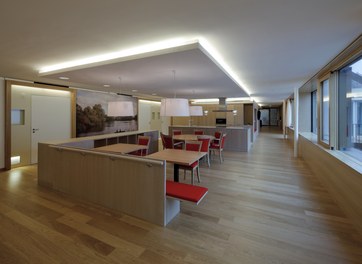 Social Center Klosterreben - lounge with kitchen