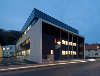 Bezirkshauptmannschaft Lilienfeld - general view at night