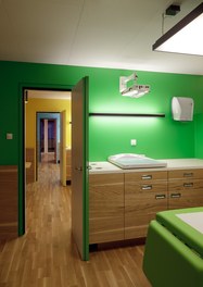 Children Doctor´s Office - treatment room