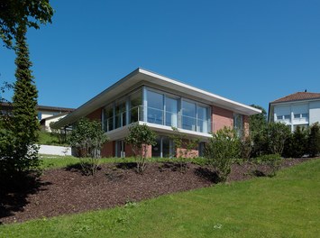 Residence L - general view from garden