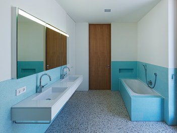 Residence L - bathroom