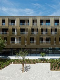 Geriatric Center Liesing - courtyard