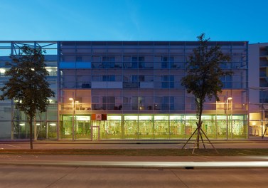 Arbeiterkammer Beratungszentrum Ost - night shot