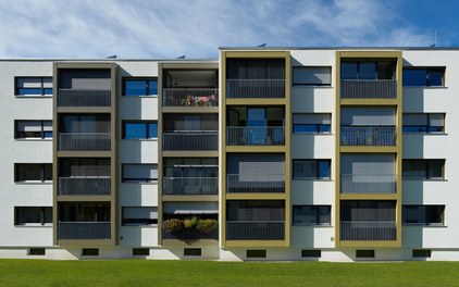 Housing Estate am Kreuz - east facade