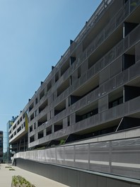 Housing Complex Raxstrasse - east facade