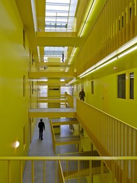 Housing Complex Raxstrasse - atrium