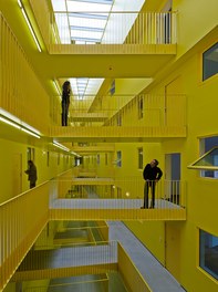 Housing Complex Raxstrasse - atrium