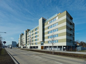 Housing Estate Wagramerstrasse - view from northeast