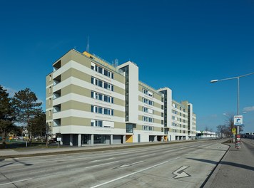 Housing Estate Wagramerstrasse - view from southeast