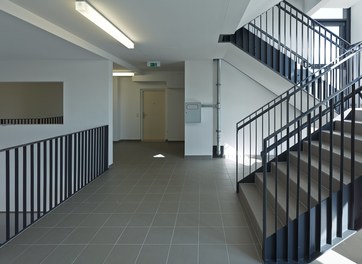 Housing Estate Wagramerstrasse - staircase