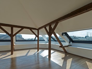 Attic Conversion Stadiongasse - interior