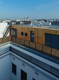 Attic Conversion Stadiongasse - terrace