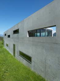 Duplex House Schellenberg - detail of facade