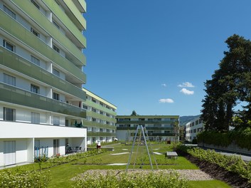 Housing Estate Rheinstrasse West - courtyard