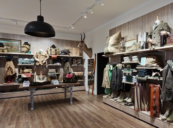 Springers Sporting Club - showroom