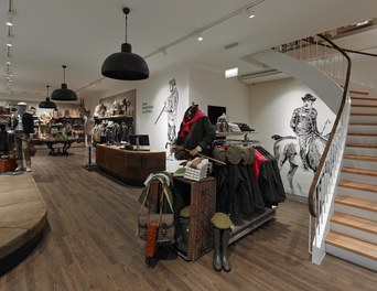 Springers Sporting Club - showroom