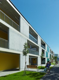 Housing Estate Wagramerstrasse - west facade