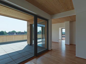 Housing Estate Breitenfurterstrasse - rooftop apartment