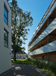 Housing Estate Breitenfurterstrasse - arcade