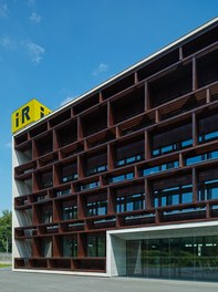 Headquarter Schertler-Alge - detail of facade