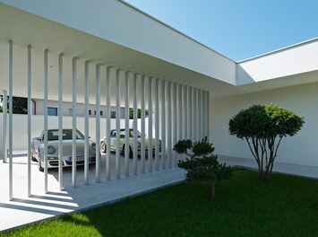 Residence L - carport