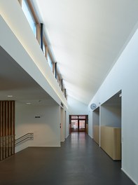 Housing Estate and Kindergarten Steinbockallee - main hall