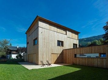 Residence Klein - garden view with closed shutters