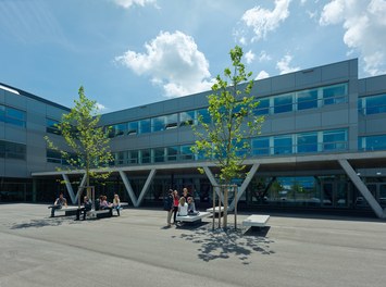 Bundesschulzentrum Ried - courtyard