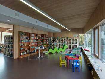 Community Center Eichgraben - library