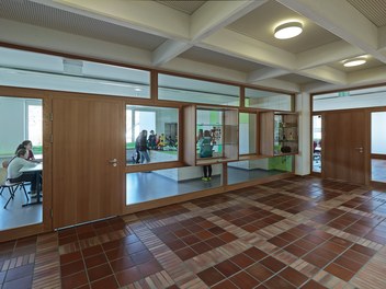 Mittelschule Ybbsitz - view into multi-purpose hall