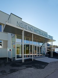 Mittelschule Ybbsitz - entrance