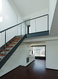 Attic Neubaugasse - staircase and kitchen