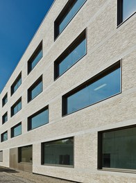 Landesklinikum Mödling - detail of facade