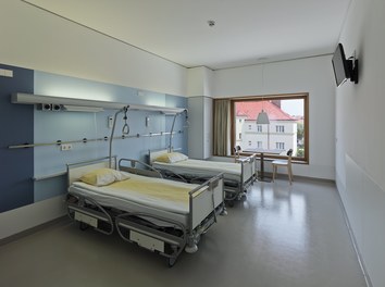 Landesklinikum Mödling - hospital room