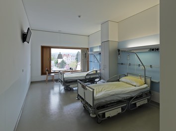 Landesklinikum Mödling - hospital room