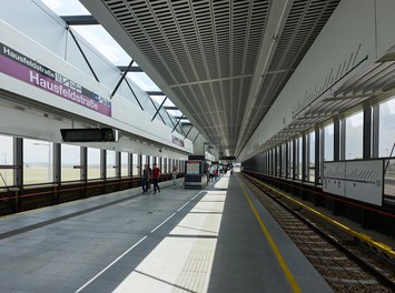 U2 Underground  Station Hausfeldstrasse - platform