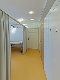 Doctor's Office - recovery room