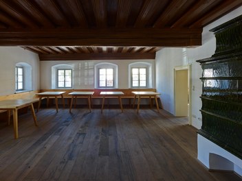 Schwarzes Haus - living room