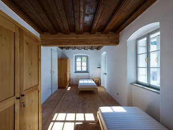 Schwarzes Haus - bedroom