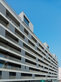 Housing Complex Sonnwendviertel - detail of facade