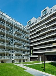 Housing Complex Sonnwendviertel - courtyard