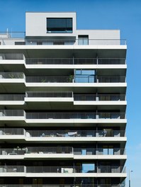 Housing Complex Sonnwendviertel - detail of facade