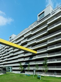 Housing Complex Sonnwendviertel - courtyard