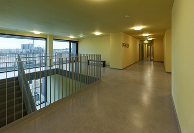 Housing Complex Sonnwendviertel - staircase