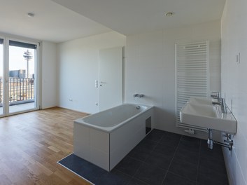Housing Complex Sonnwendviertel - bathroom