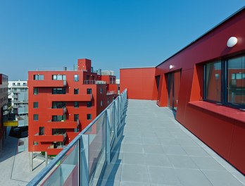 Housing Complex Sonnwendviertel - terrace