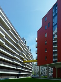 Housing Complex Sonnwendviertel - courtyard